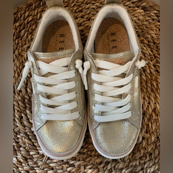 EUC Reef Lay Day dawn in champagne color.
Size 7. - Picture 3 of 10